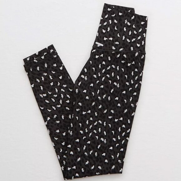 OFFLINE By Aerie Real Me High Waisted Crossover Leopard Print Leggings - Picture 1 of 7